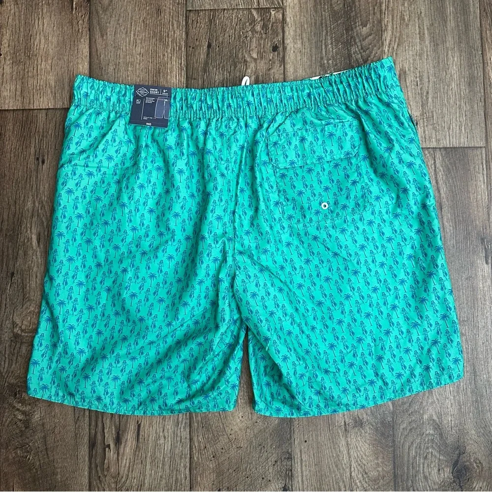 ST JOHN’S BAY SHORTS MEN’S  SIZE XXL GREEN POCKET NEW